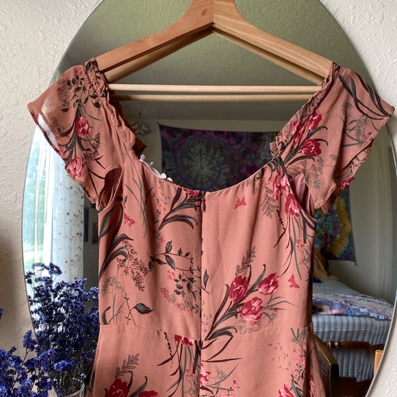 Reformation Butterfly Dress size 2 SOLD OUT floral pattern - Picture 2 of 6